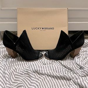 Lucky Brand Size 6m. 4” heal.